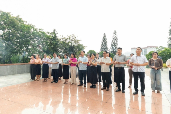 TRUNG TÂM BẢO TRỢ VÀ CÔNG TÁC XÃ HỘI TỈNH THÁI NGUYÊN TỔ CHỨC DÂNG HƯƠNG TRI ÂN CÁC ANH HÙNG LIỆT SĨ NHÂN NGÀY 27/7